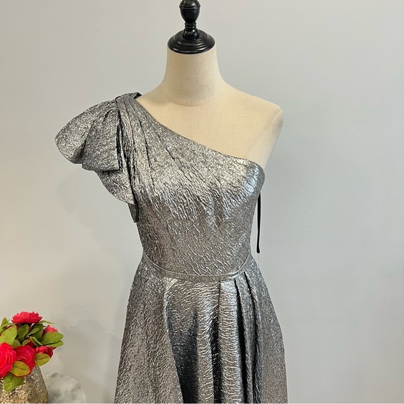 Mac Duggal Metallic Silver Brocade One Shoulder Bow Tea Length Dress - Reemoly